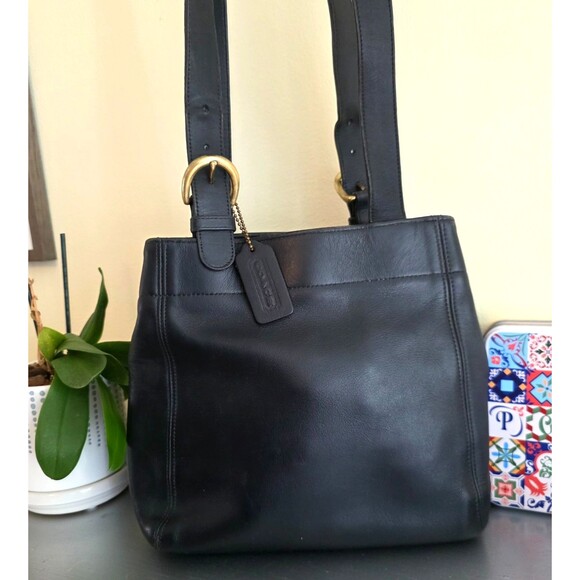 Coach Handbags - Vintage Coach Waverly Soho Buckle Shoulder Bag Black Leather Bucket 4157 Y2K